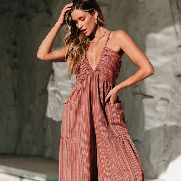 Striped Halter Jumpsuit - Picture 7 of 8